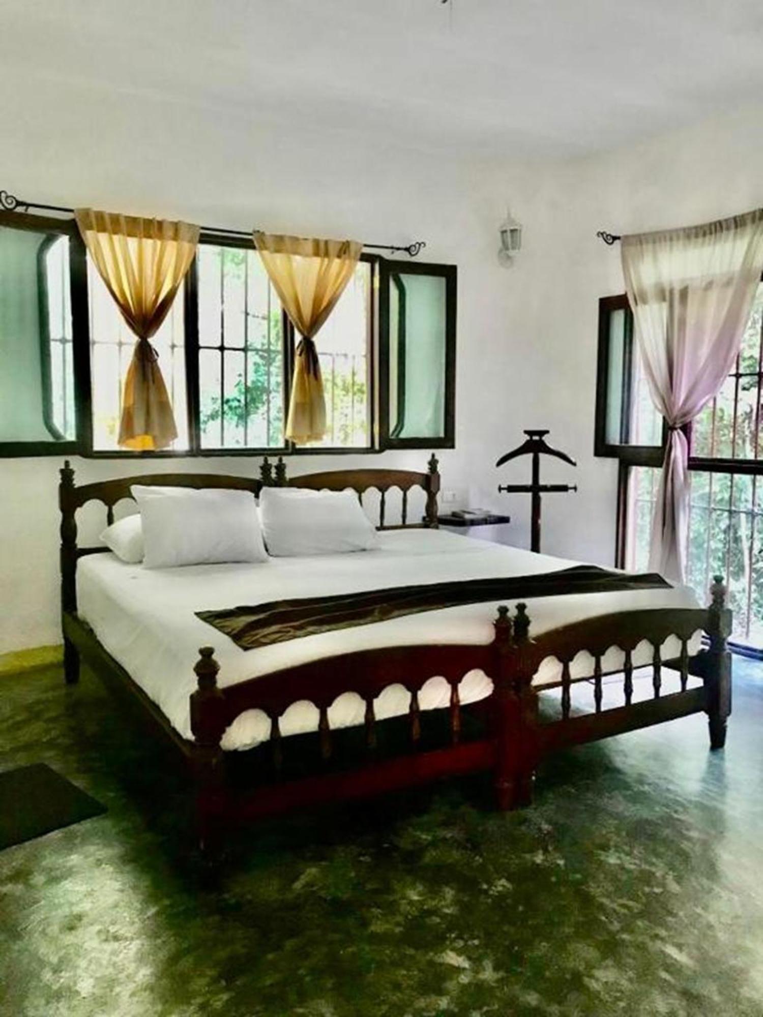 Jolie Jungle Eco Hotel (Adults Only) Леона-Викарио Экстерьер фото